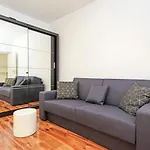 Symphony Veranda: Modern, New Lejlighed *