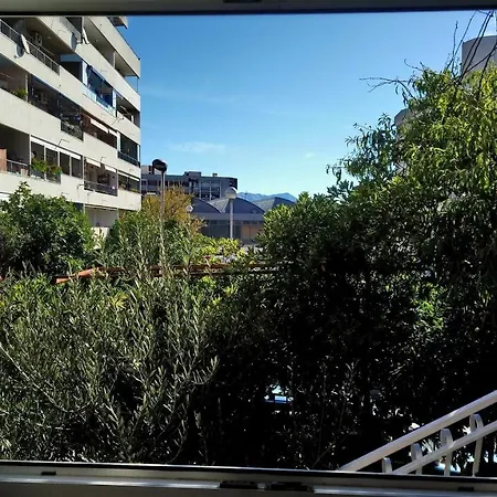 Symphony Veranda: Modern, New Appartement *